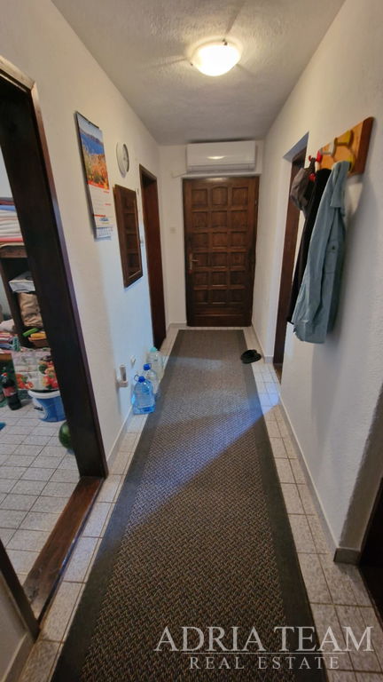 APARTMAN – 1. KAT – 68,86 m² – BLIZINA PLAŽE RADOVANJICA - VIR