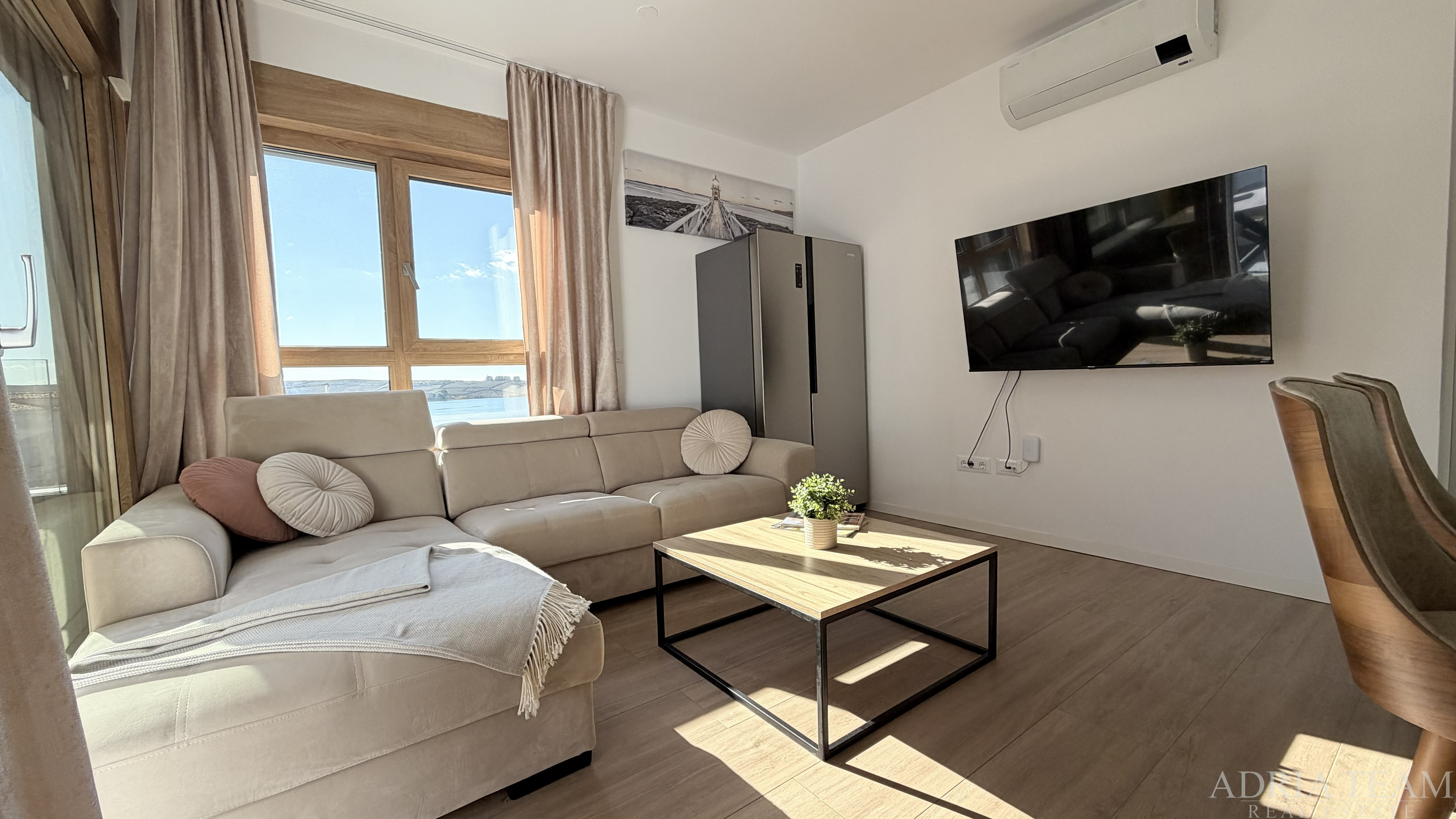 APARTMAN – 1. KAT – PRVI RED DO MORA – POGLED NA MORE - POVLJANA, PAG