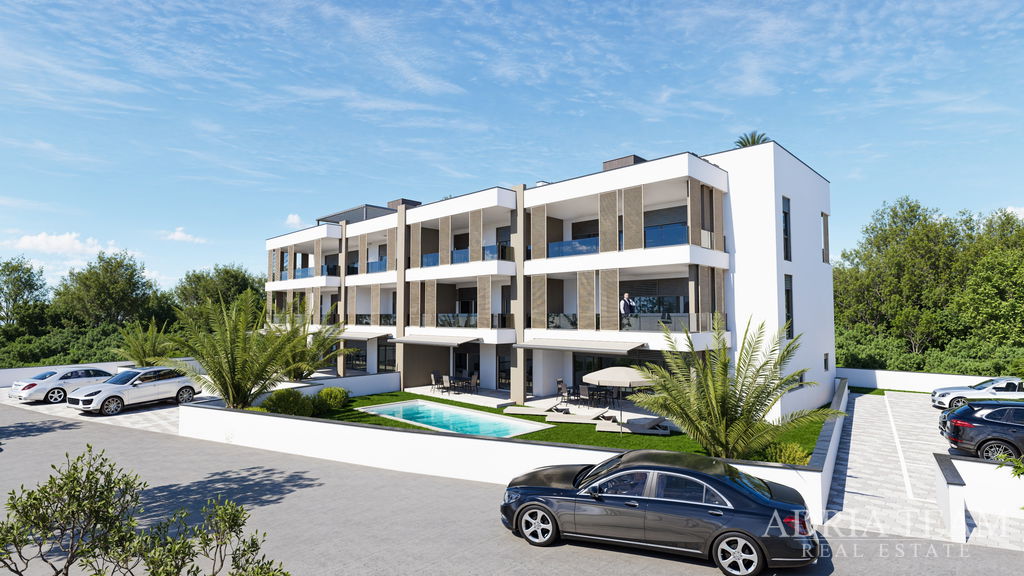 LIJEP APARTMAN NOVOGRADNJA, PRVI RED DO MORA - ZATON, NIN