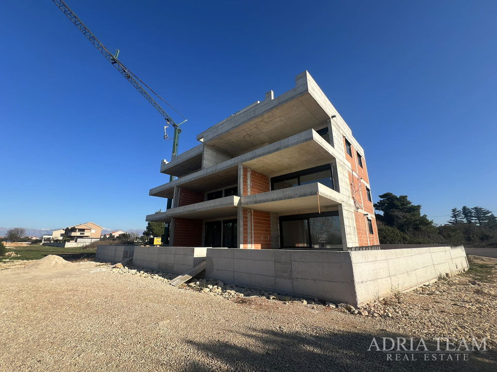 PENTHOUSE S POGLEDOM NA MORE, 20m OD MORA – ZATON, NIN