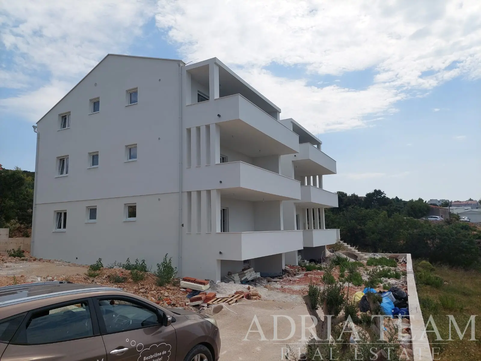3-SOBNI STAN U NOVOGRADNJI - 1. KAT - ŠIMUNI, PAG