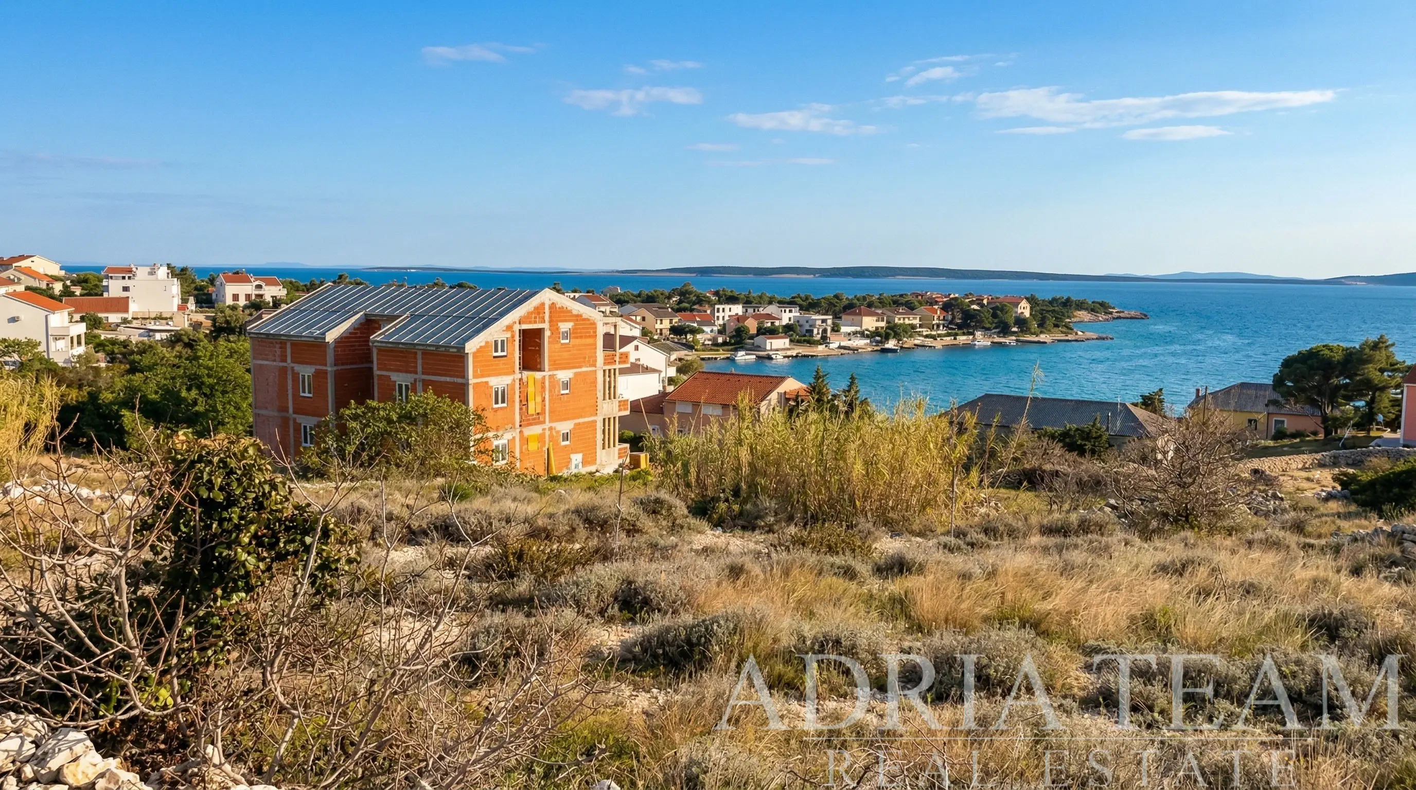 PROSTRANI APARTMAN U POTKROVLJU – ŠIMUNI, PAG