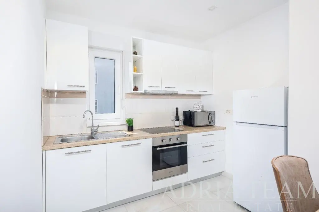 PENTHOUSE S TRI SPAVAĆE SOBE I POGLEDOM NA MORE – STARA POVLJANA, PAG