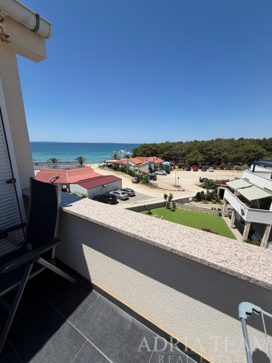 DVOSOBAN APARTMAN U POTKROVLJU – POVLJANA, OTOK PAG nekretnina za prodaju