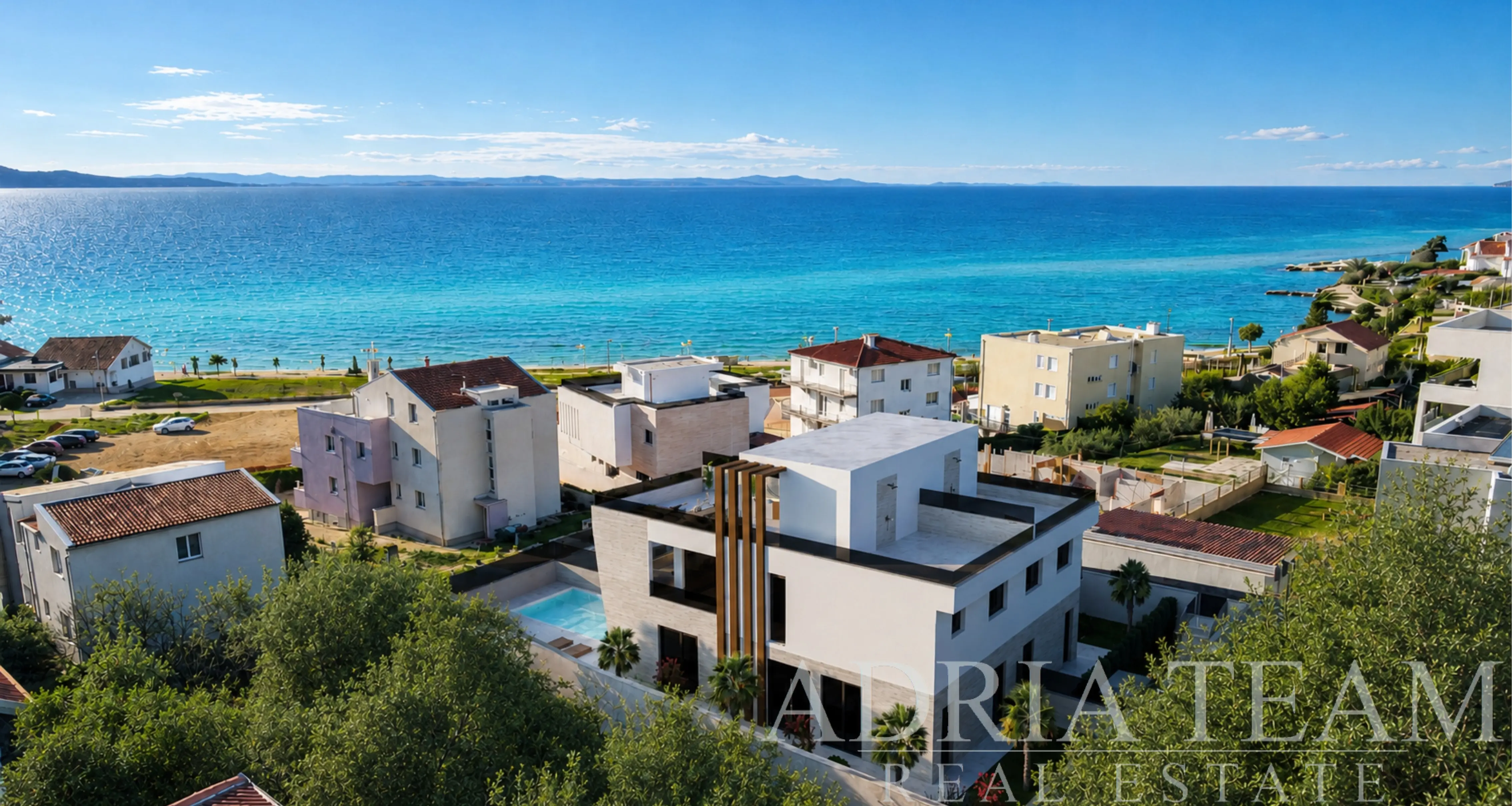 LUKSUZNA DVOJNA KUĆA U DIKLU – PRIVATNI BAZEN, KROVNA TERASA I POGLED NA MORE, 100 M OD PLAŽE