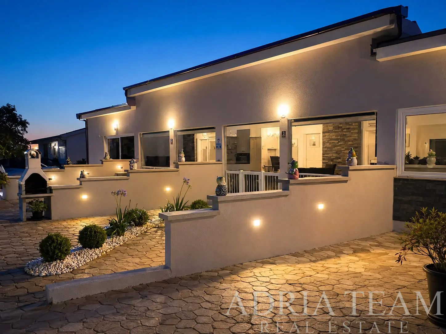 DVOSOBAN APARTMAN S VLASTITIM VRTOM – VIR