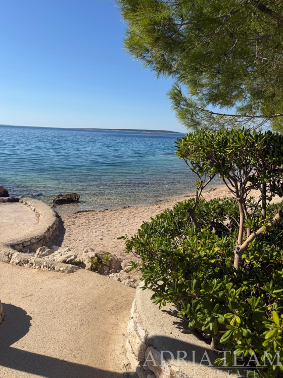 Namješten dvosoban apartman, samo 90 m od mora - Mandre, otok Pag nekretnina za prodaju