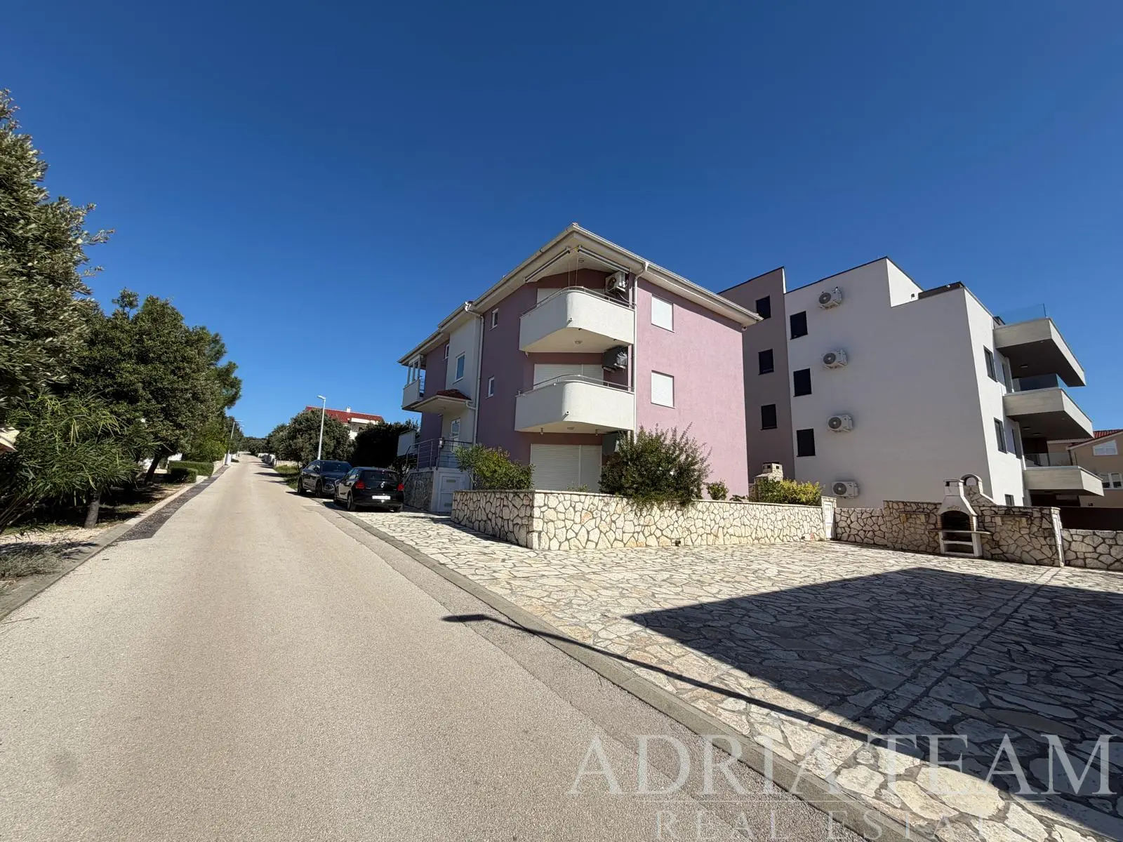Namješten dvosoban apartman, samo 90 m od mora - Mandre, otok Pag