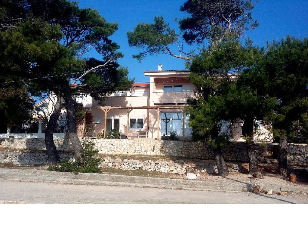 JEDNOSOBNI APARTMAN 62 m² – BARBAT, OTOK RAB