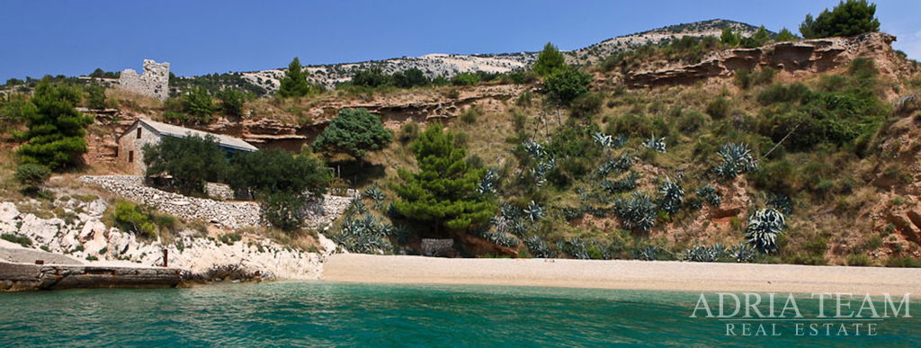 POLJOPRIVREDNO ZEMLJIŠTE  – OTOK BRAČ