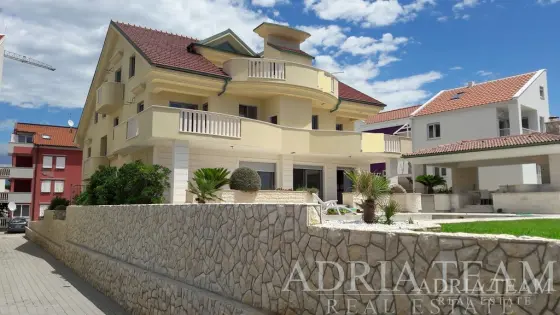 LUKSUZNI APARTMAN S PANORAMSKIM POGLEDOM  – POVLJANA, PAG nekretnina za prodaju