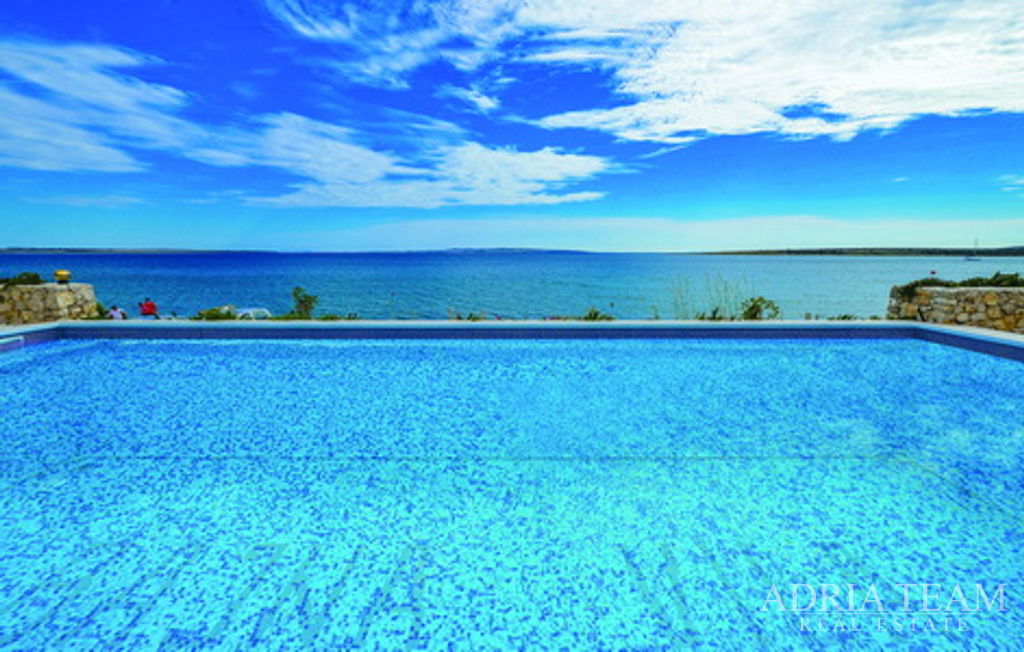 LUKSUZNA VILA, 5 m OD MORA -KOŠLJUN,PAG