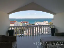 APARTMANSKA KUĆA S 3 APARTMANA, 120 m OD MORA - PETRČANE, ZADAR nekretnina za prodaju